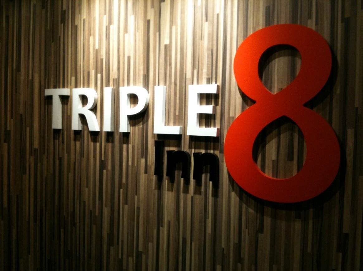 Triple 8 Inn Bangkok Extérieur photo
