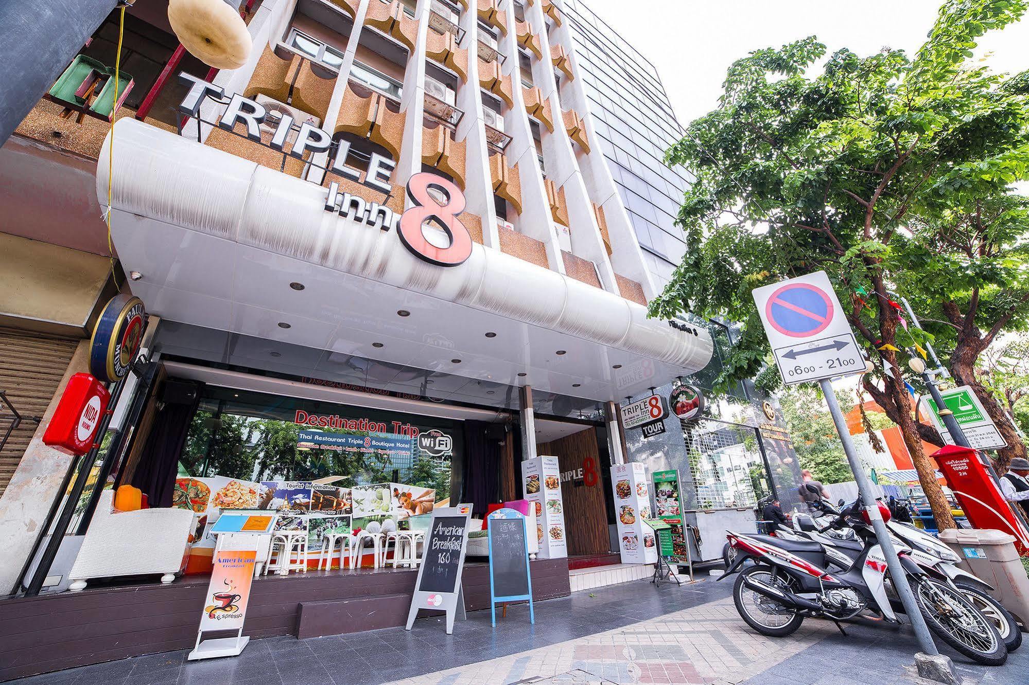 Triple 8 Inn Bangkok Extérieur photo